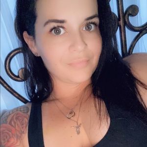 Meet your Posher, Alicia